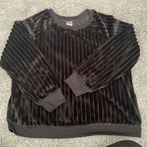 No Boundaries black sweater